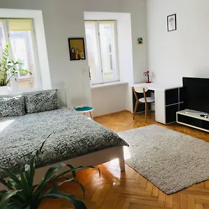 комфортна квартира в самому серці львова Апартаменты